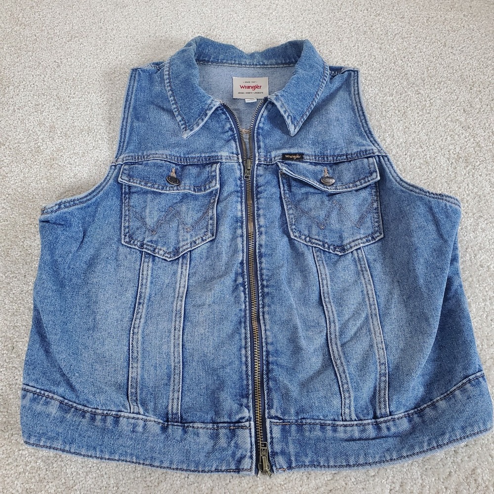 Women's Wrangler Denim Vest Size L Blue Chest Pockets Full Zip